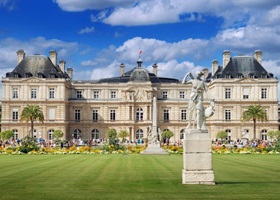 palais du luxembourg in paris
